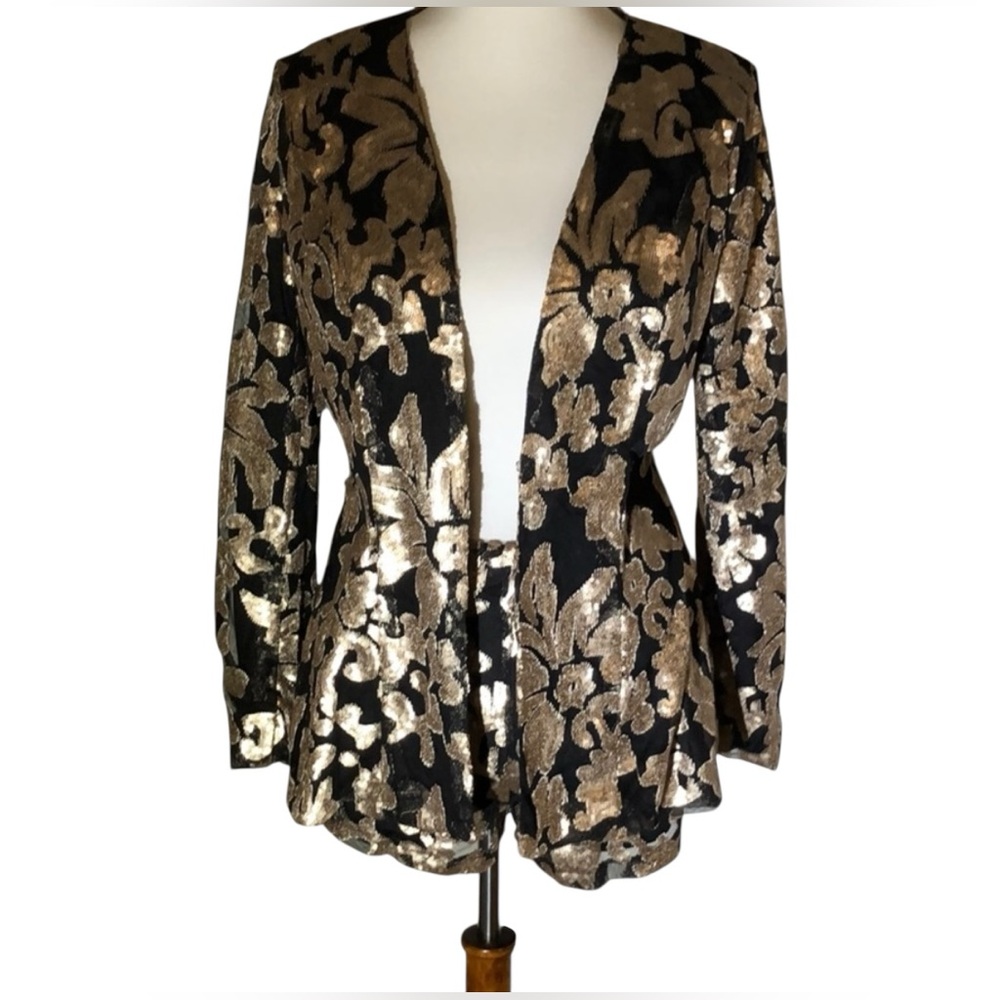 Sequin 2-piece Shorts Suit - Picture 2 of 16